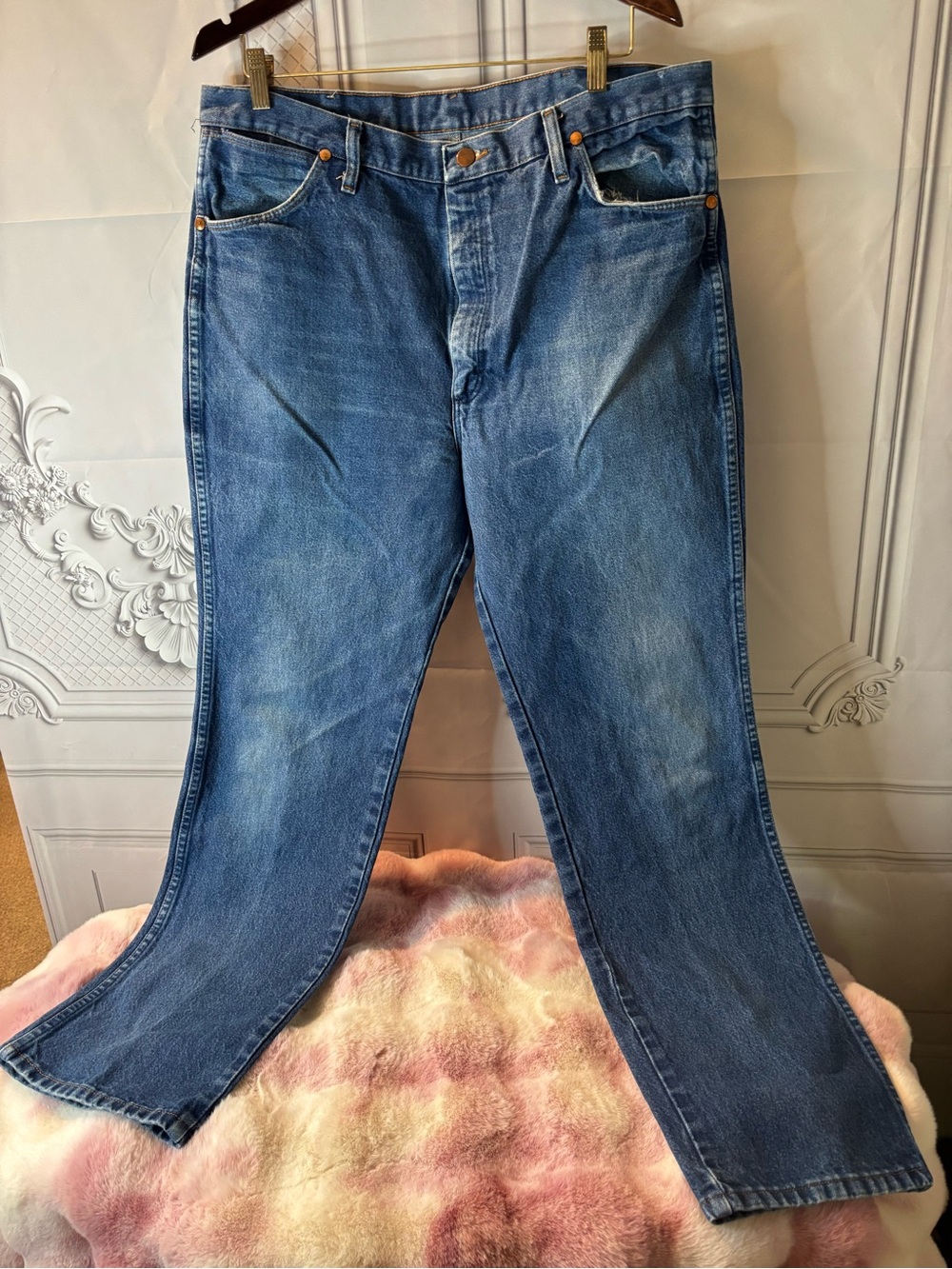 Vintage Wrangler Men’s Medium Wash Straight Leg Jeans, 38x32